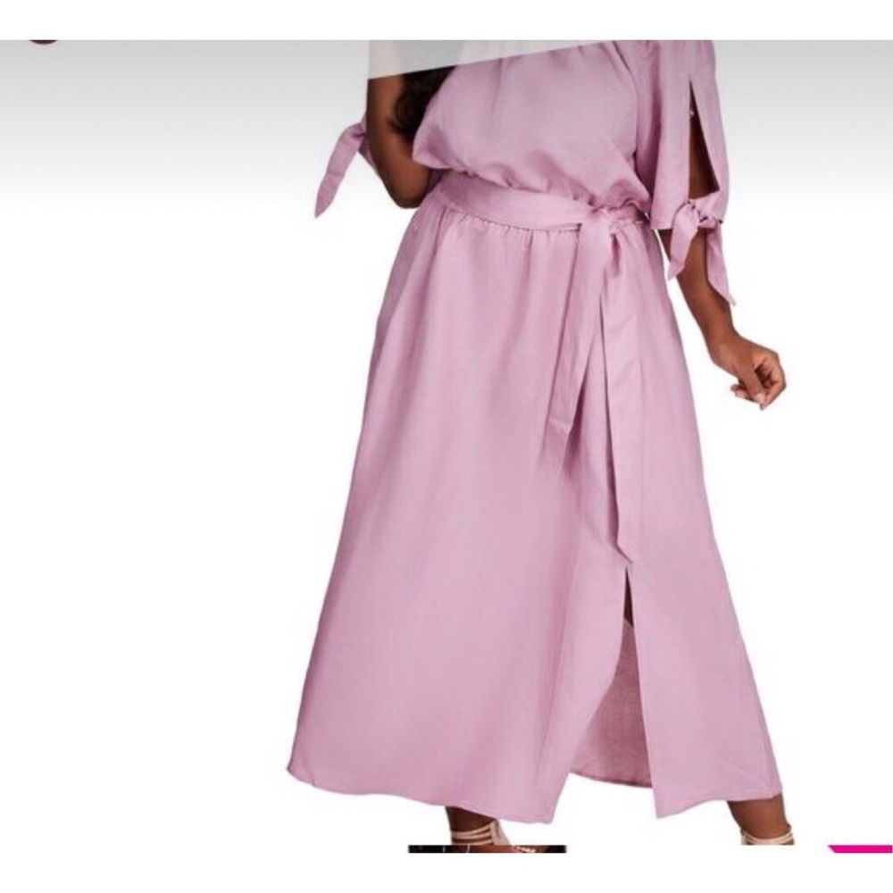 🌟HOST PICK🌟🌸Off the Shoulder Dress.